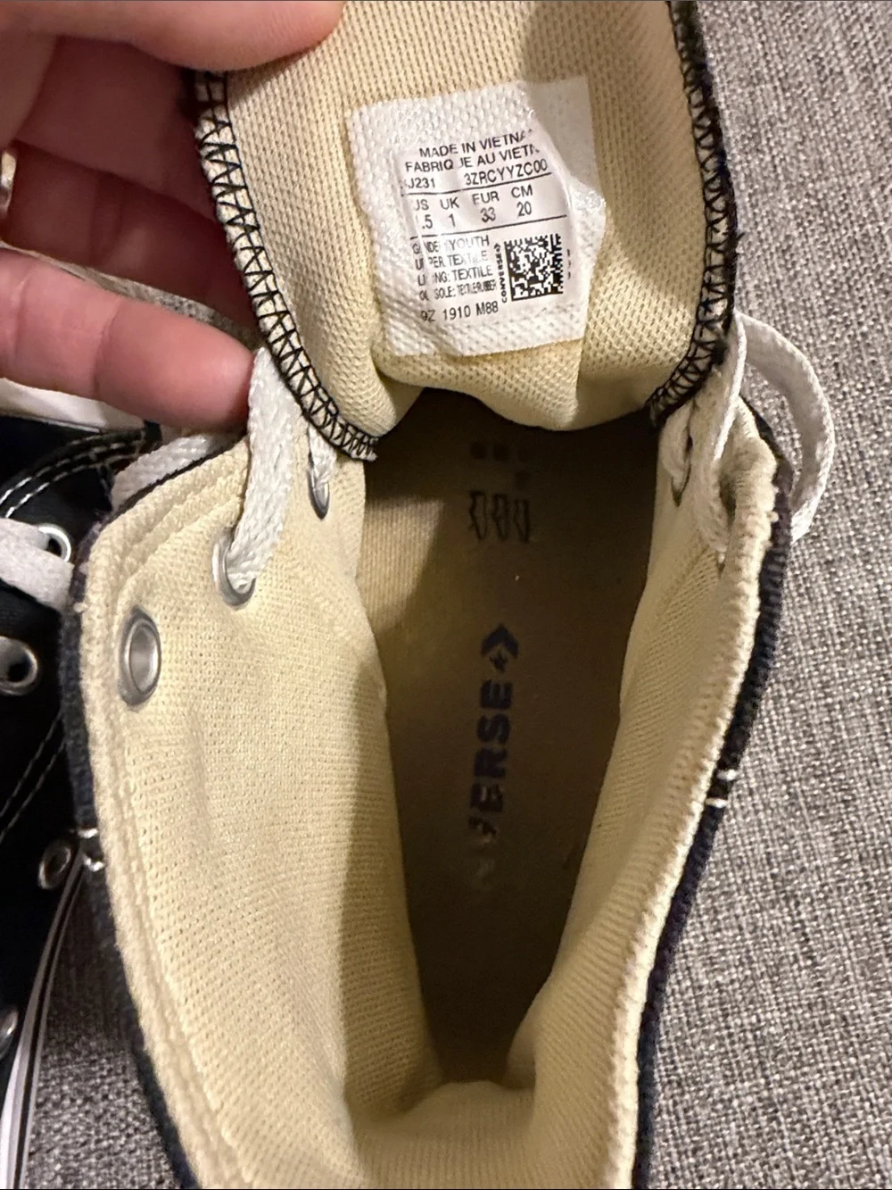 Converse size black